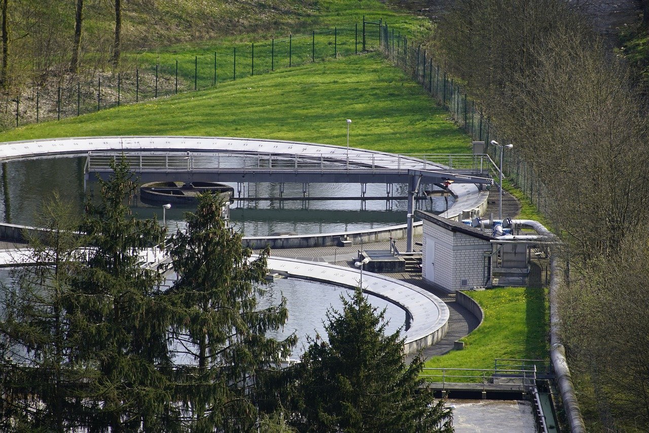 2 cuves assainissement eaux usées